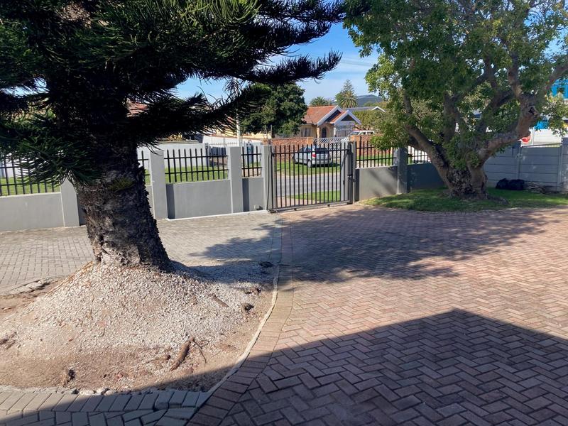 Commercial Property for Sale in Newton Park Eastern Cape